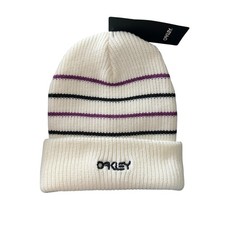 Oakley beanie hat white size