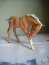 Vintage Beswick Palomino Foal. Model No: 947 Gloss Finish