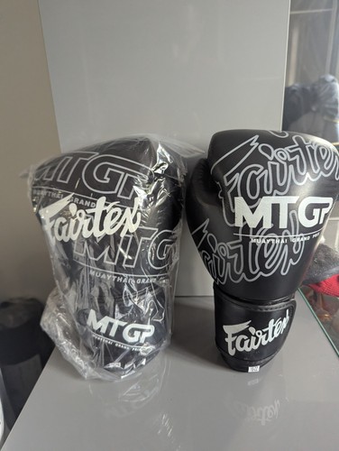 10oz boxing gloves - 10oz, gloves.