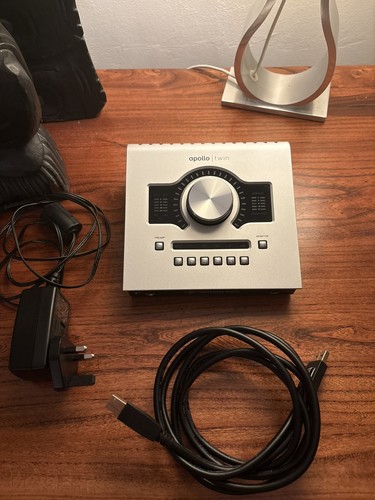 Universal audio apollo twin - audio,