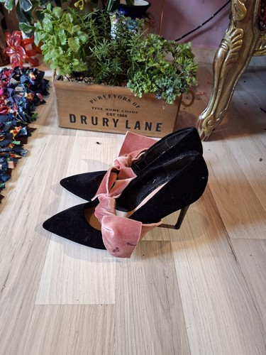 Women vintage style - vintage, couture
