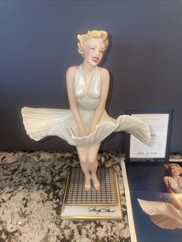 The franklin mint marilyn - mint,