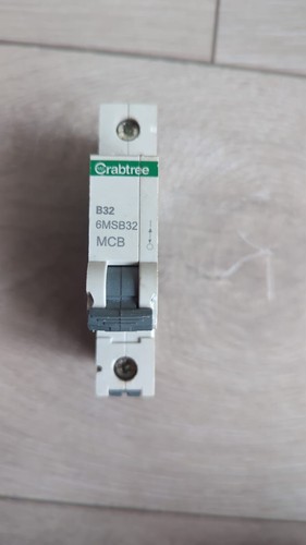 Crabtree loadstar b32 32a - 32a, 6ka