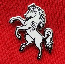 Kent White Horse Badge Enamel Pin Lapel Brooch Gift Bag Accessory