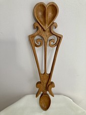 Vintage Handcarved  Welsh