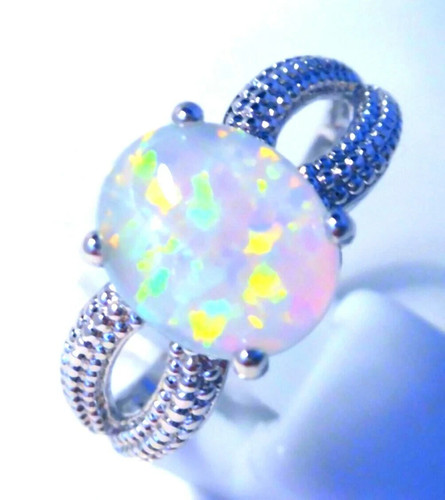 Gorgeous white fire opal - .,
