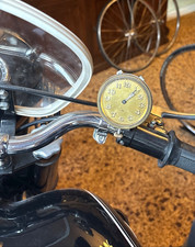 BMW   TIME SPEED  METER