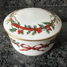 Royal Worcester Holly Ribbons