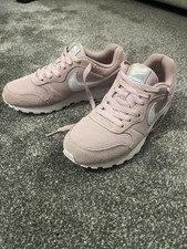 Nike MD Runner In Pink Suede