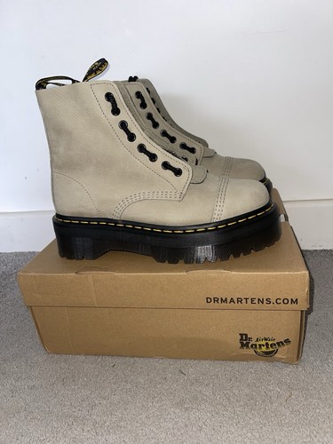 Doc martens size 7 - dr.,