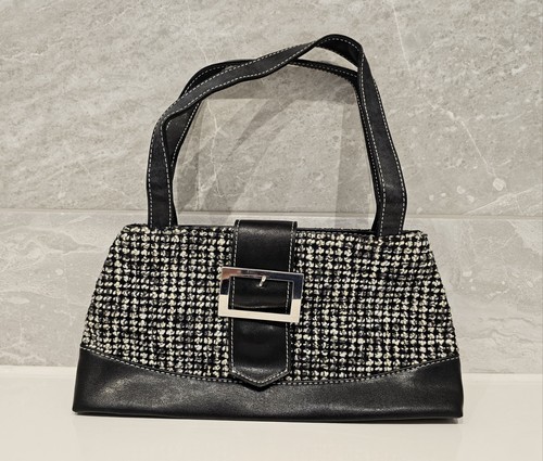 Avon faux leather wool weave - &,