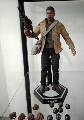 Hot toys star - hot,