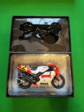 Minichamps 1-12 Yamaha YZR 500 Limited Edition 1650 Boxed With Stand 