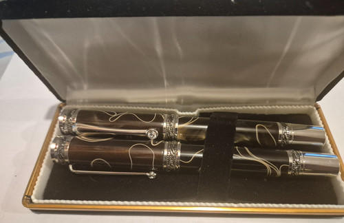 Luxury fountain pen - luxury,