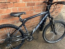 GT Avalanche 3.0 Mountain Bike