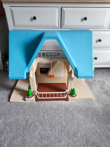 Little tikes house - little, large