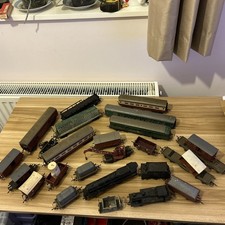 00 Gauge Railway, Carriages, Untested Loco’s, Wagons Signals, Track Joblot. 