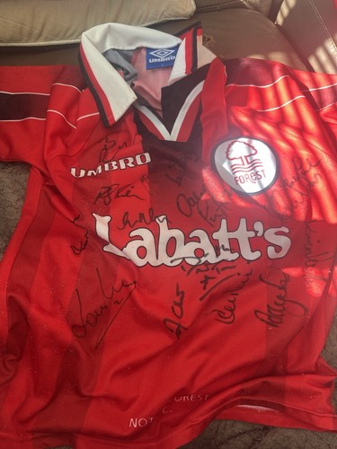 Nottingham forest signed - nottingham,