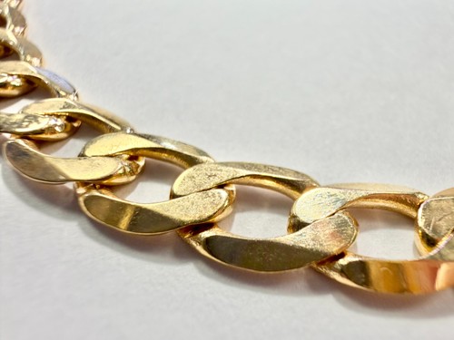 9ct yellow gold curb chain - , 20"