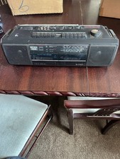 Hitachi TRK-W350E 4 Band Radio