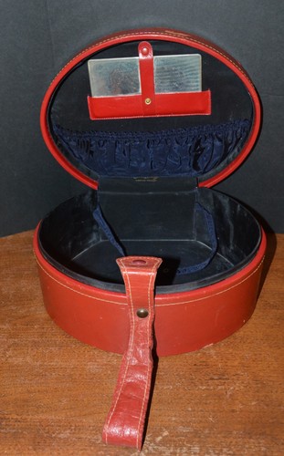 Vtg carrying make case - vtg, make-up