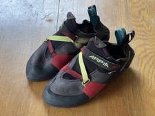Scarpa Arpia rock climbing