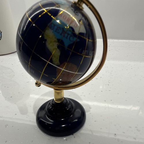 Small rotating tabletop - small, globe