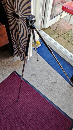Pyramid tripod compact - tripod,