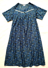 Vintage smock dress by Venca - fine cotton fabric - floral print - midi - size M