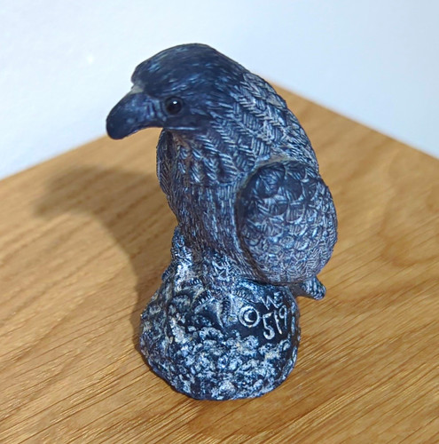 Wolf grey black resin bird - ,