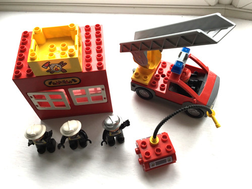 Duplo fire station 4 fireman - duplo,