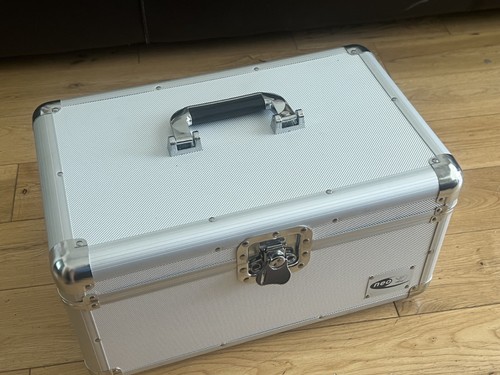 Vinyl aluminium flight case - aluminium,