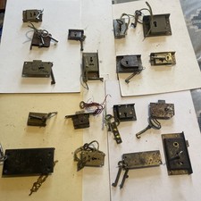 17 BRASS/METAL CABINET