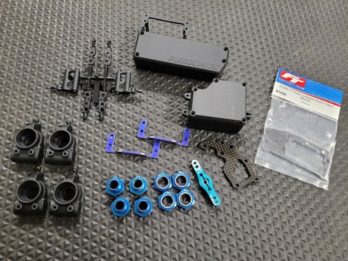 Radio tray servo - spacer, &