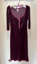 Ladies burgundy velvet dress, size 14 UK (40EUR), brand new