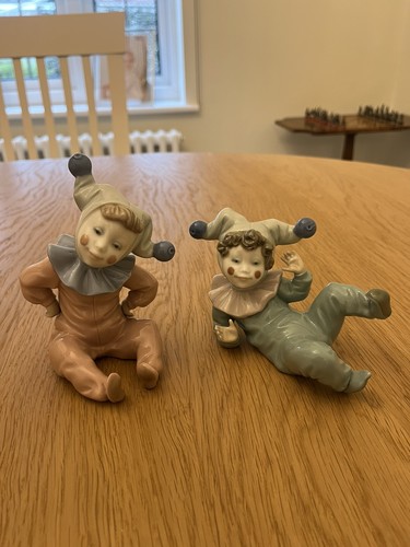 Nao lladro set 2 jester - by,