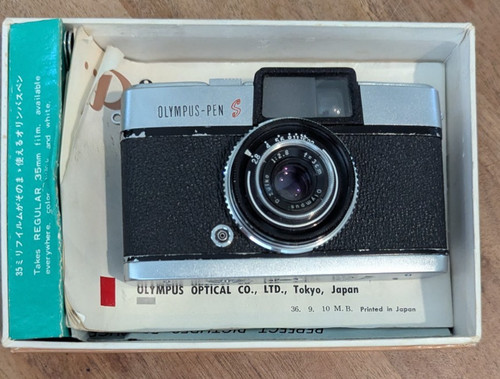 Olympus pen 35mm half frame - s,
