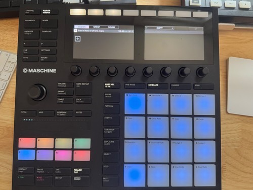 Native instruments maschine - instruments,