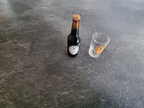 Miniature vintage guinness - vintage,