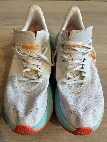 Hoka one - one,