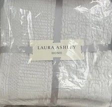 BNWT Sophisticated Laura
