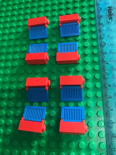 Lego hinged shutter house - 8,