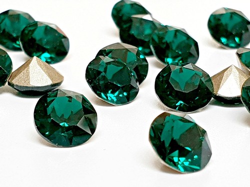 Point back round crystals gems - point,