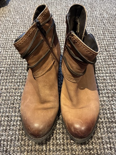 Ladies size marco tozzi - 7,