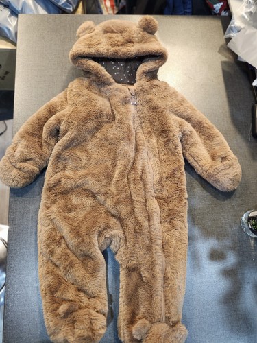 Girls boys months - 6-9, fur