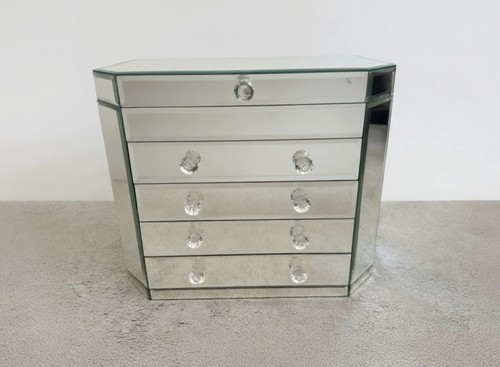 Mirrored jewellery box - jewellery,