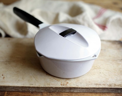 Vintage creuset lidded - le,
