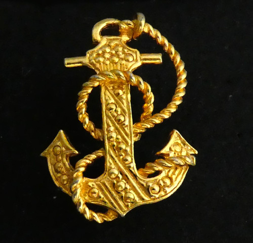 Vintage nice goldtone - nice, faux