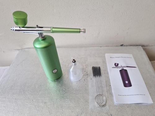 Airbrushes kits with - airbrushes,