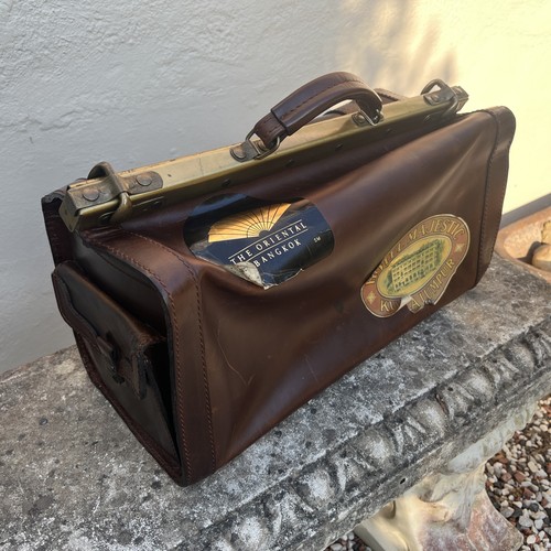 Vintage leather gladstone bag - leather,